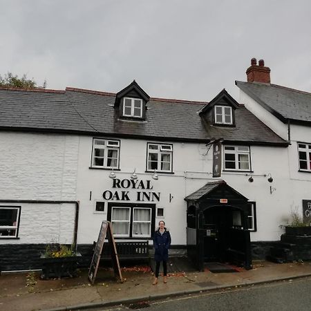 The Royal Oak Hotel Kington  Buitenkant foto
